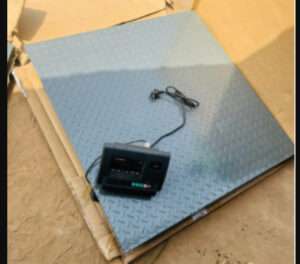 Industrial digital weighing scale for livestock and other purposes